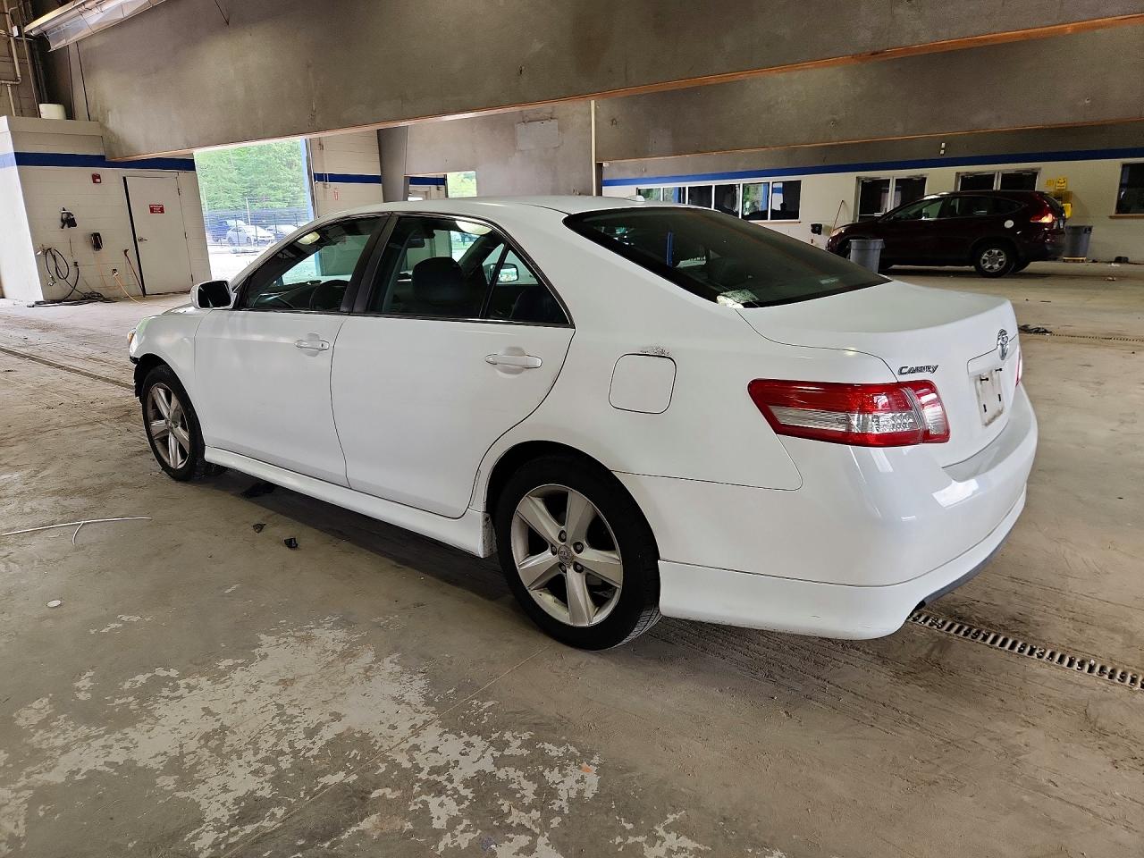 2011 TOYOTA CAMRY