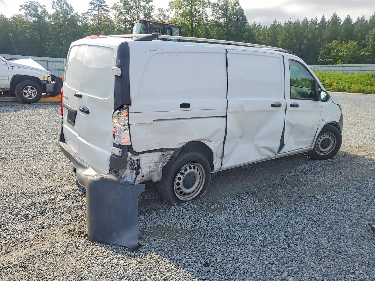 2022 MERCEDES-BENZ METRIS
