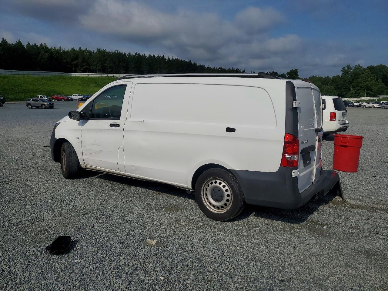 2022 MERCEDES-BENZ METRIS