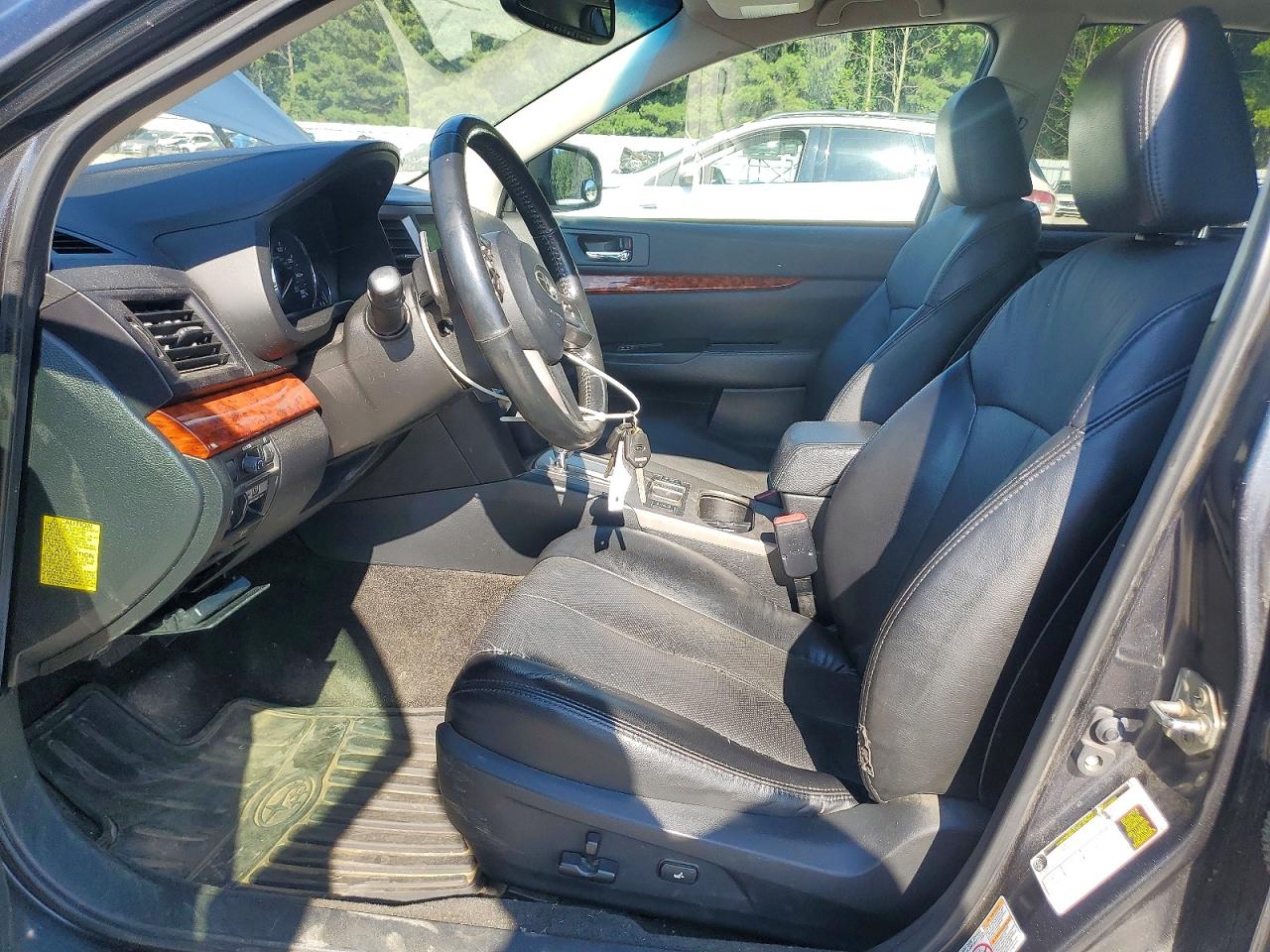 2011 SUBARU OUTBACK