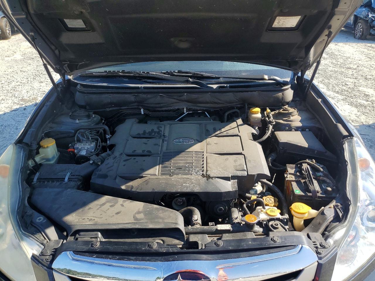 2011 SUBARU OUTBACK