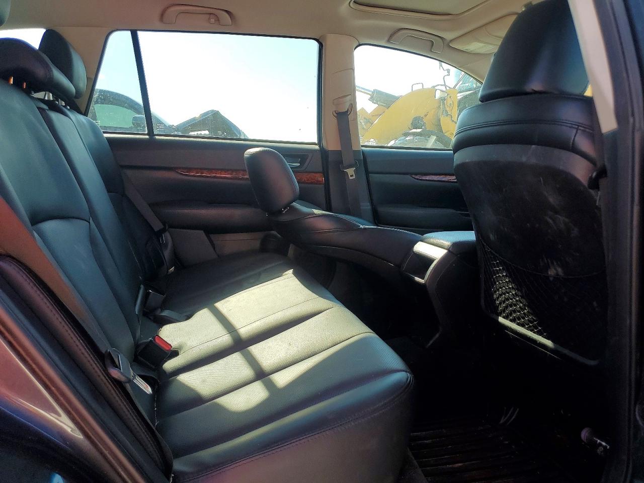 2011 SUBARU OUTBACK