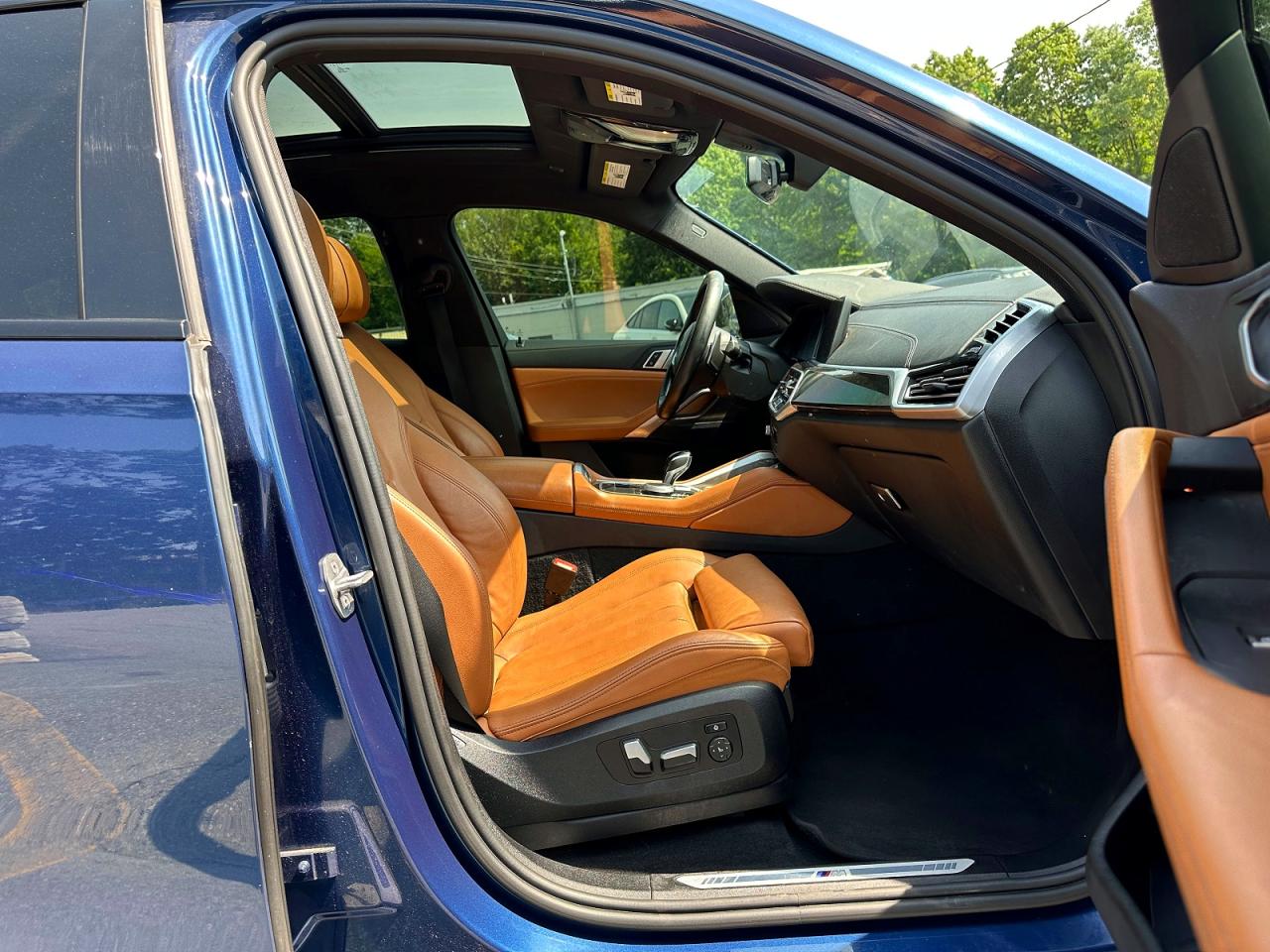 2022 BMW X6