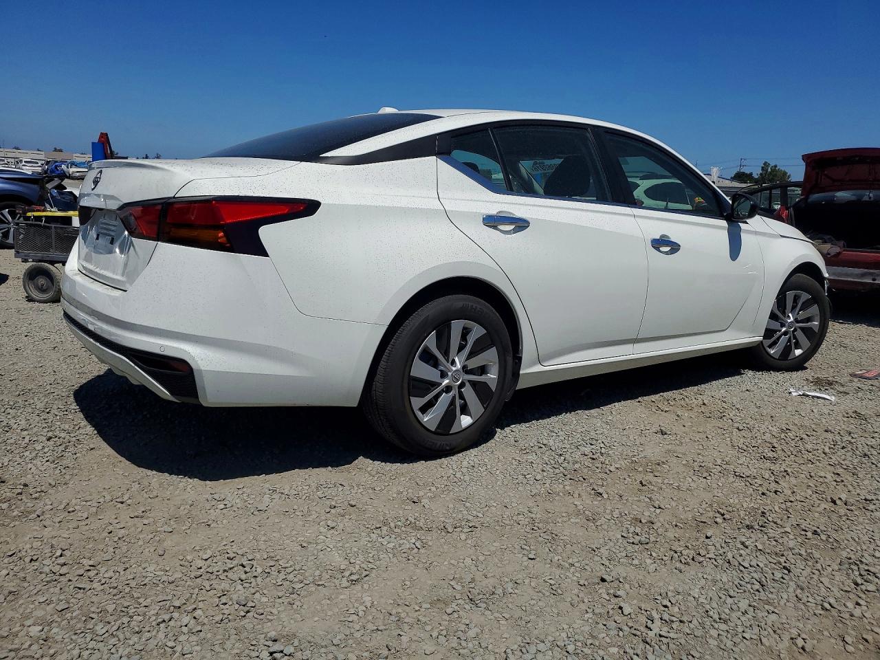 2025 NISSAN ALTIMA