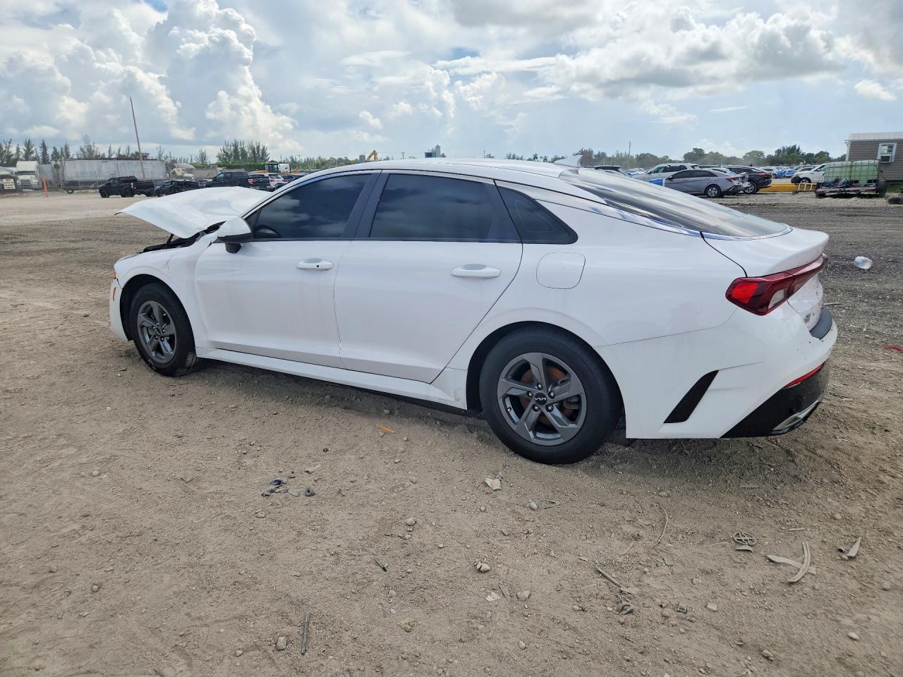 2022 KIA K5