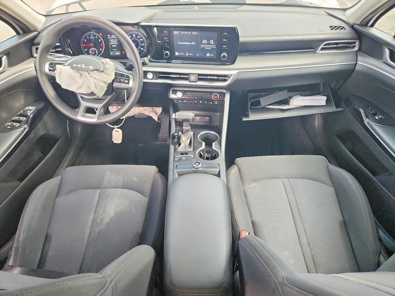 2022 KIA K5