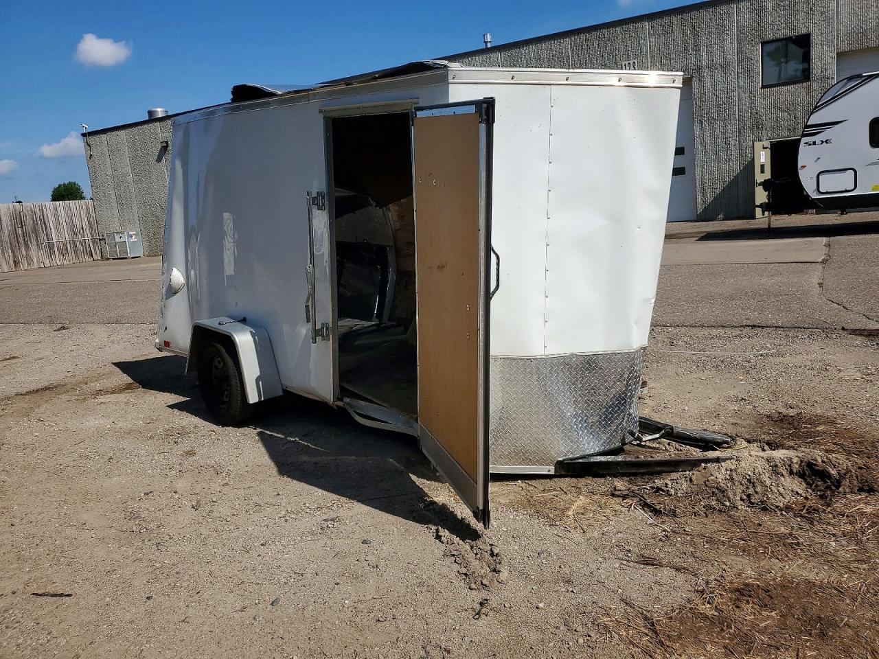 2025 CROSS TRAILERS