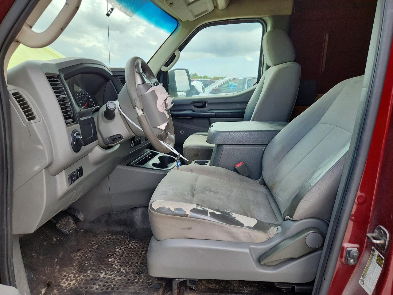 2012 NISSAN NV
