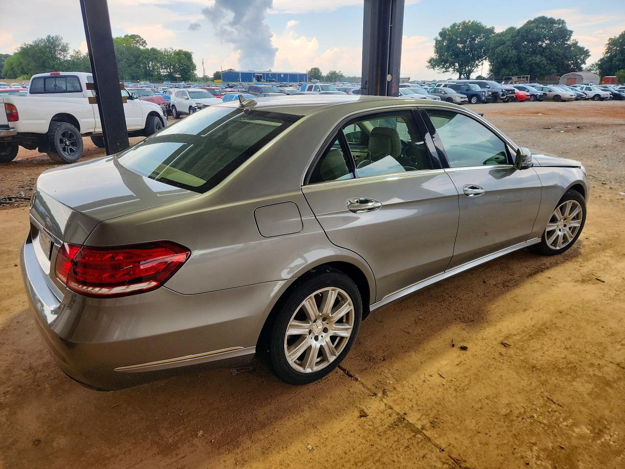 2014 MERCEDES-BENZ E-CLASS
