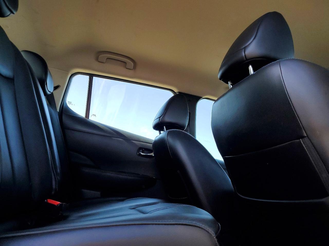 2019 NISSAN LEAF