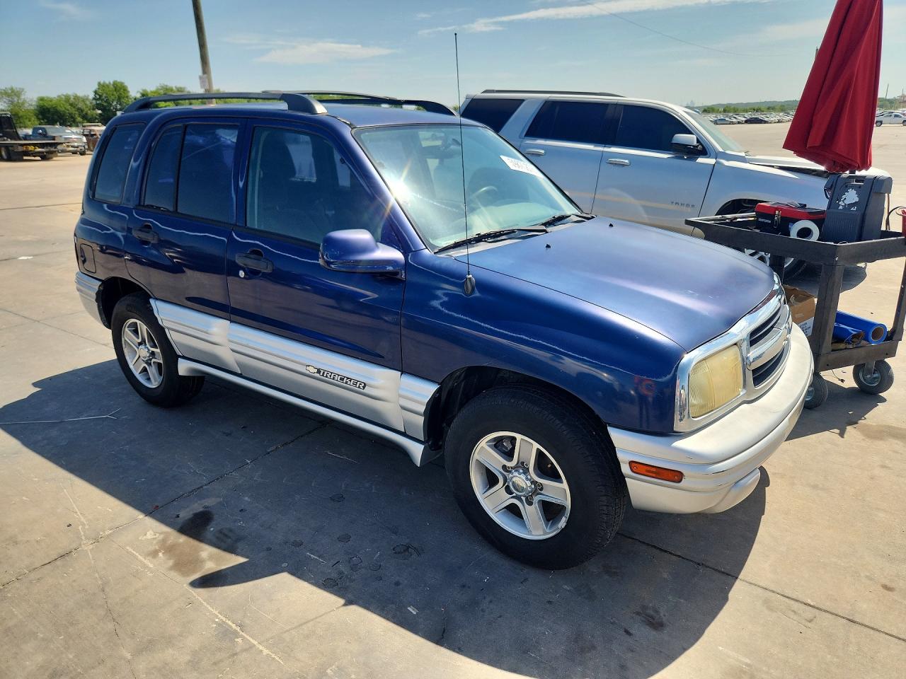 2002 CHEVROLET TRACKER