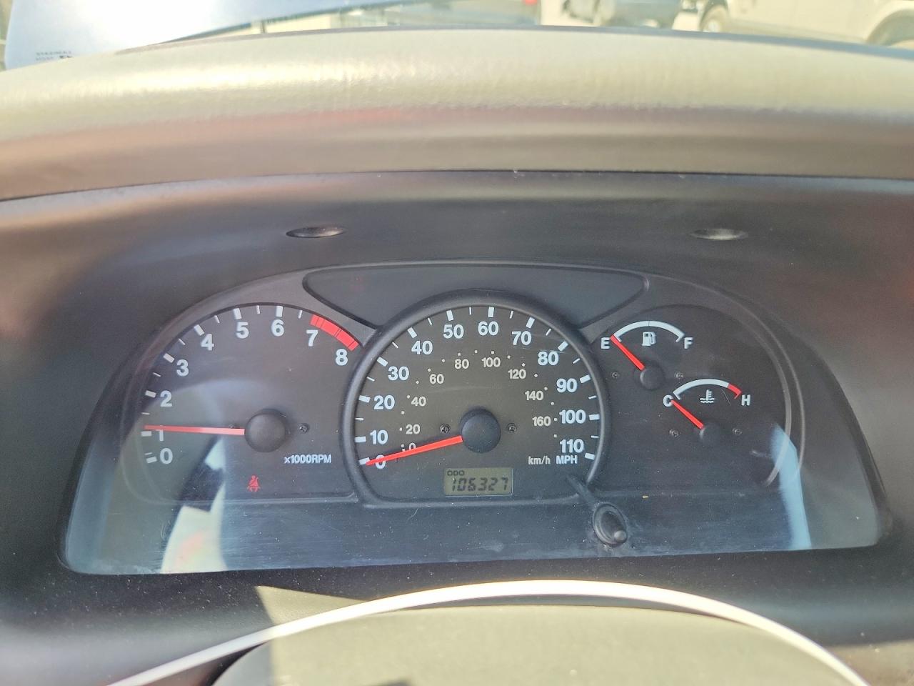 2002 CHEVROLET TRACKER