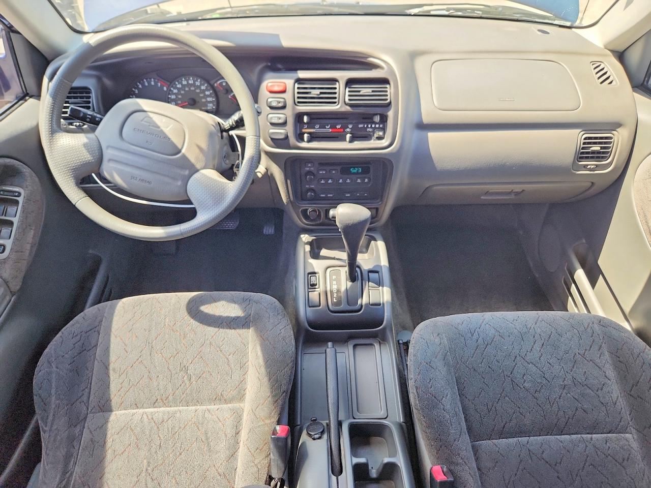 2002 CHEVROLET TRACKER
