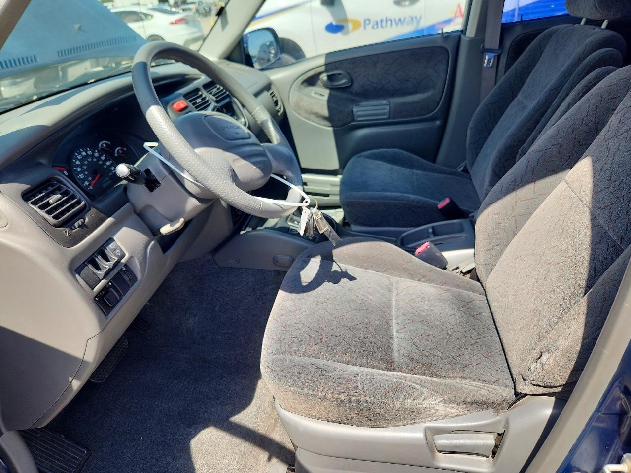 2002 CHEVROLET TRACKER
