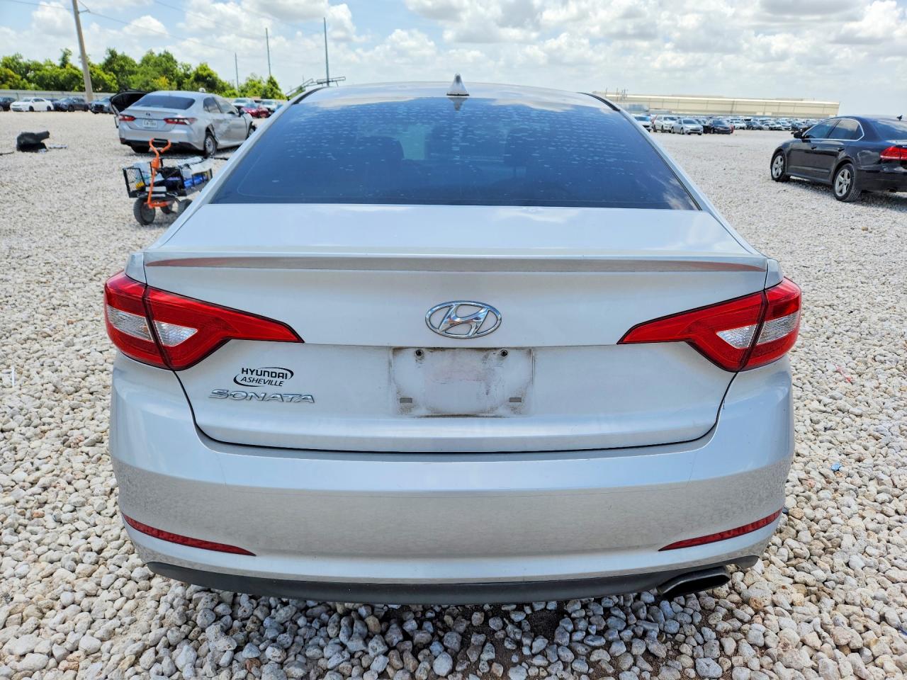 2016 HYUNDAI SONATA