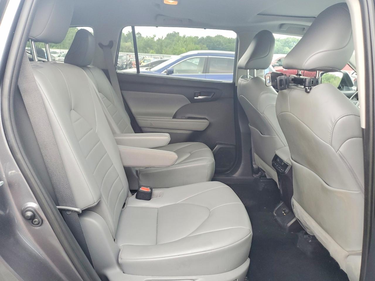2021 TOYOTA HIGHLANDER