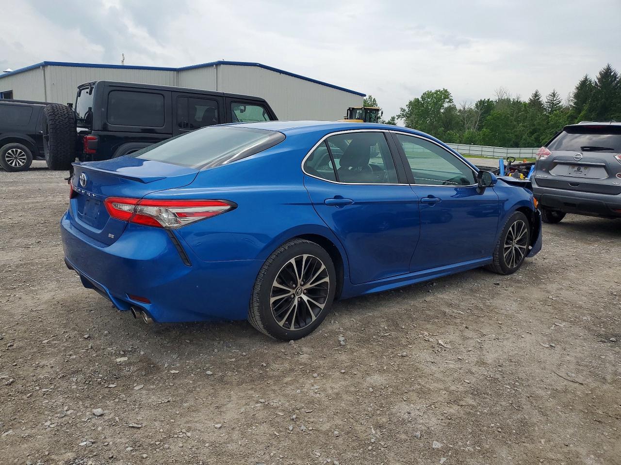 2018 TOYOTA CAMRY