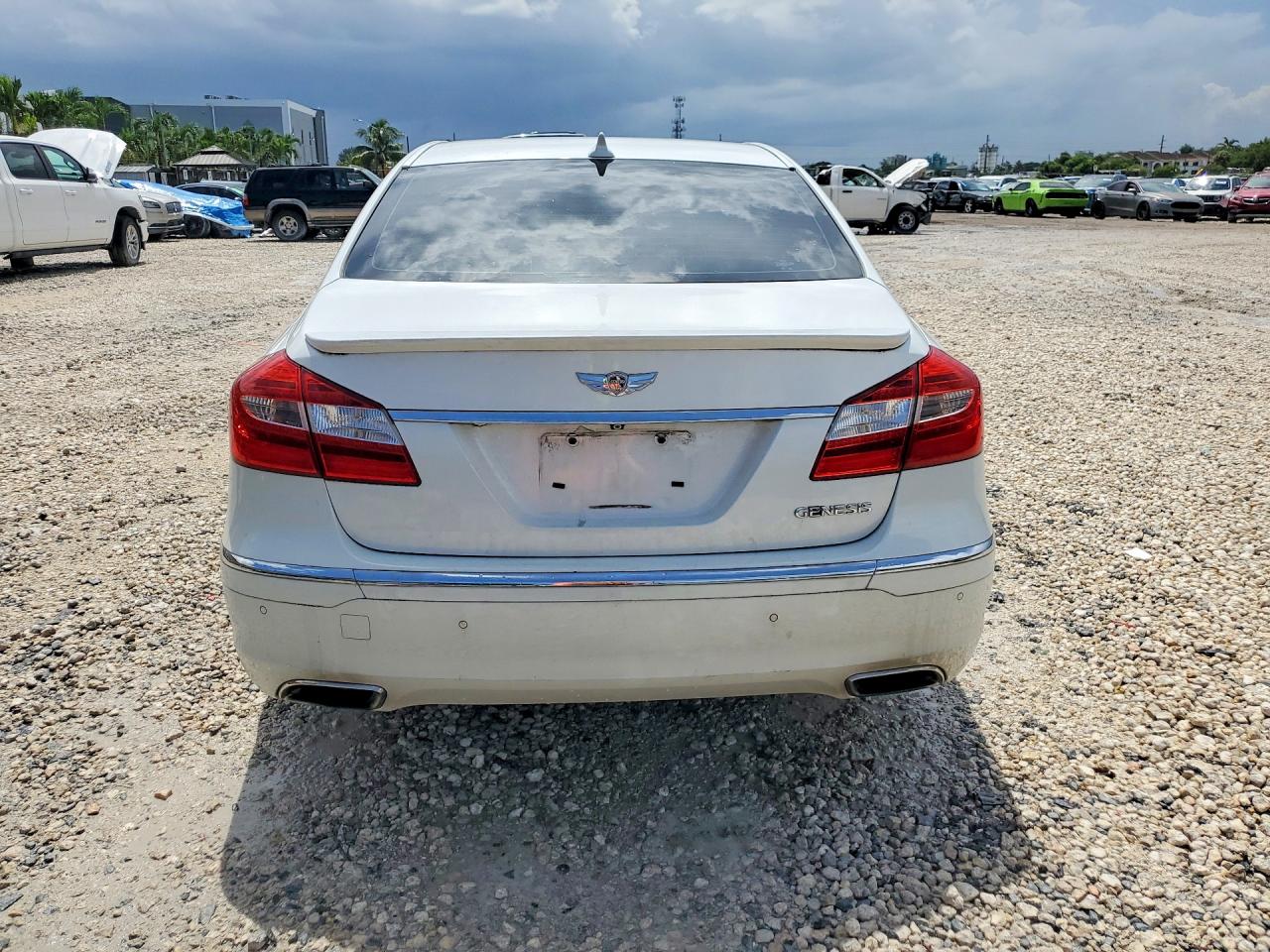 2012 HYUNDAI GENESIS