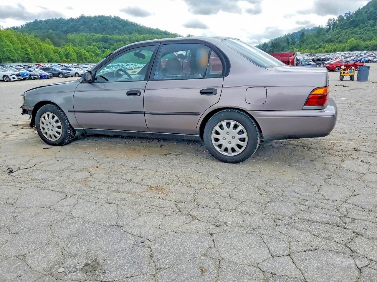 1995 TOYOTA COROLLA DX