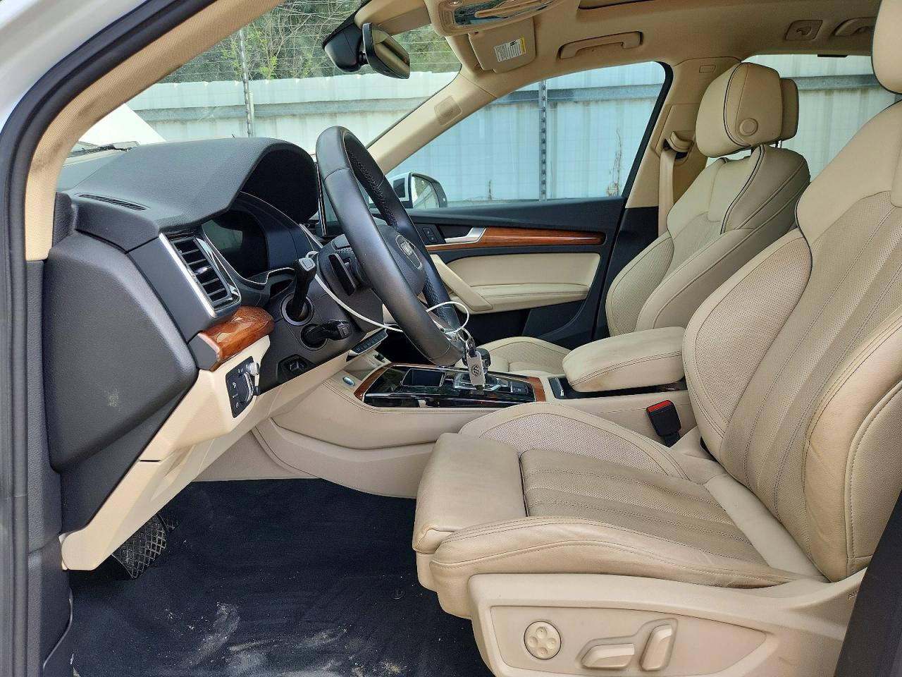 2022 AUDI Q5