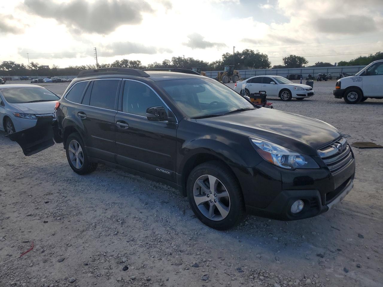 2013 SUBARU OUTBACK