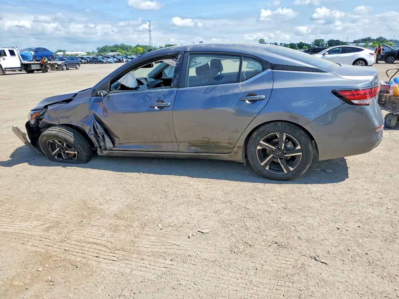 2025 NISSAN SENTRA