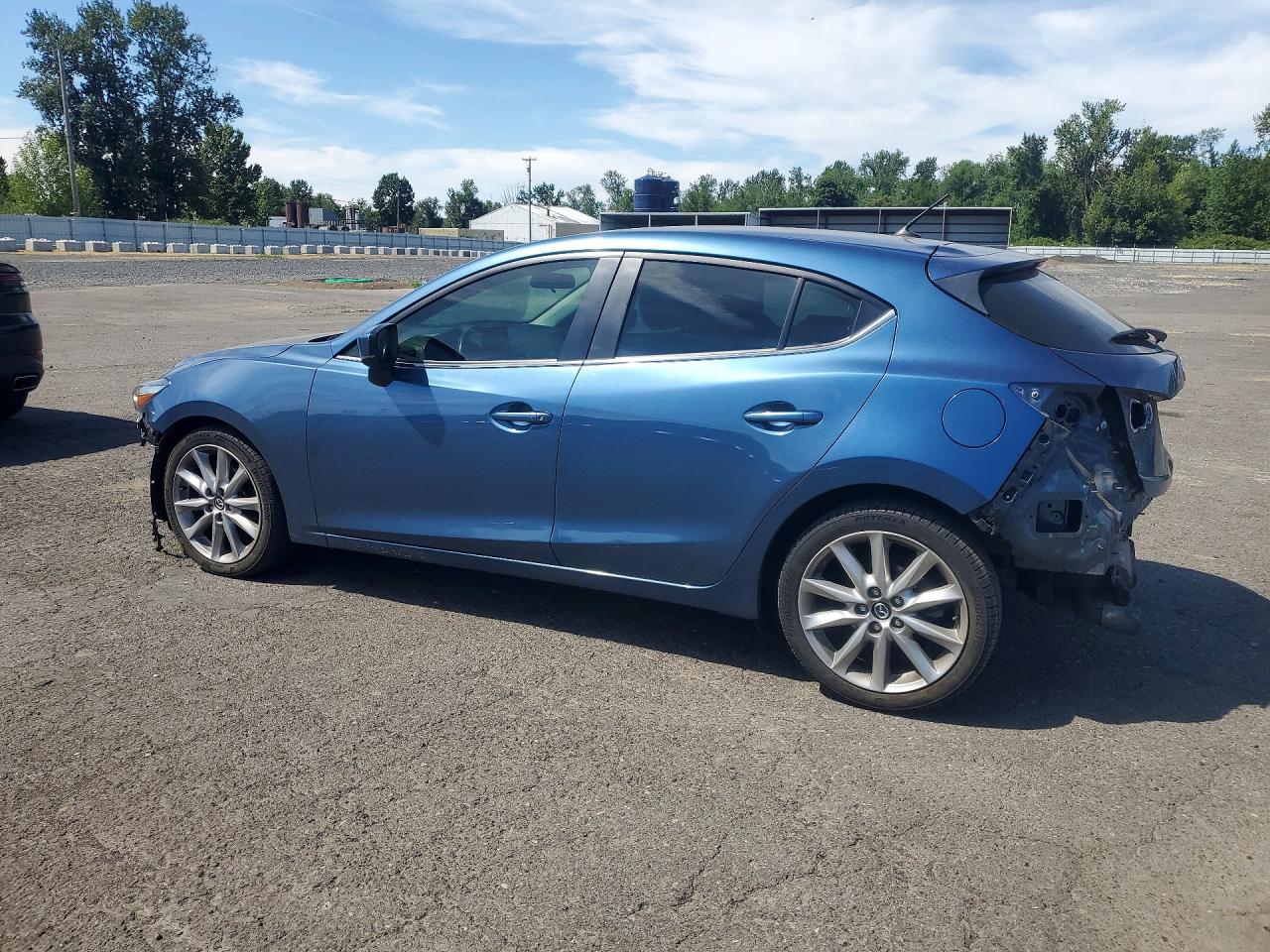 2017 MAZDA 3