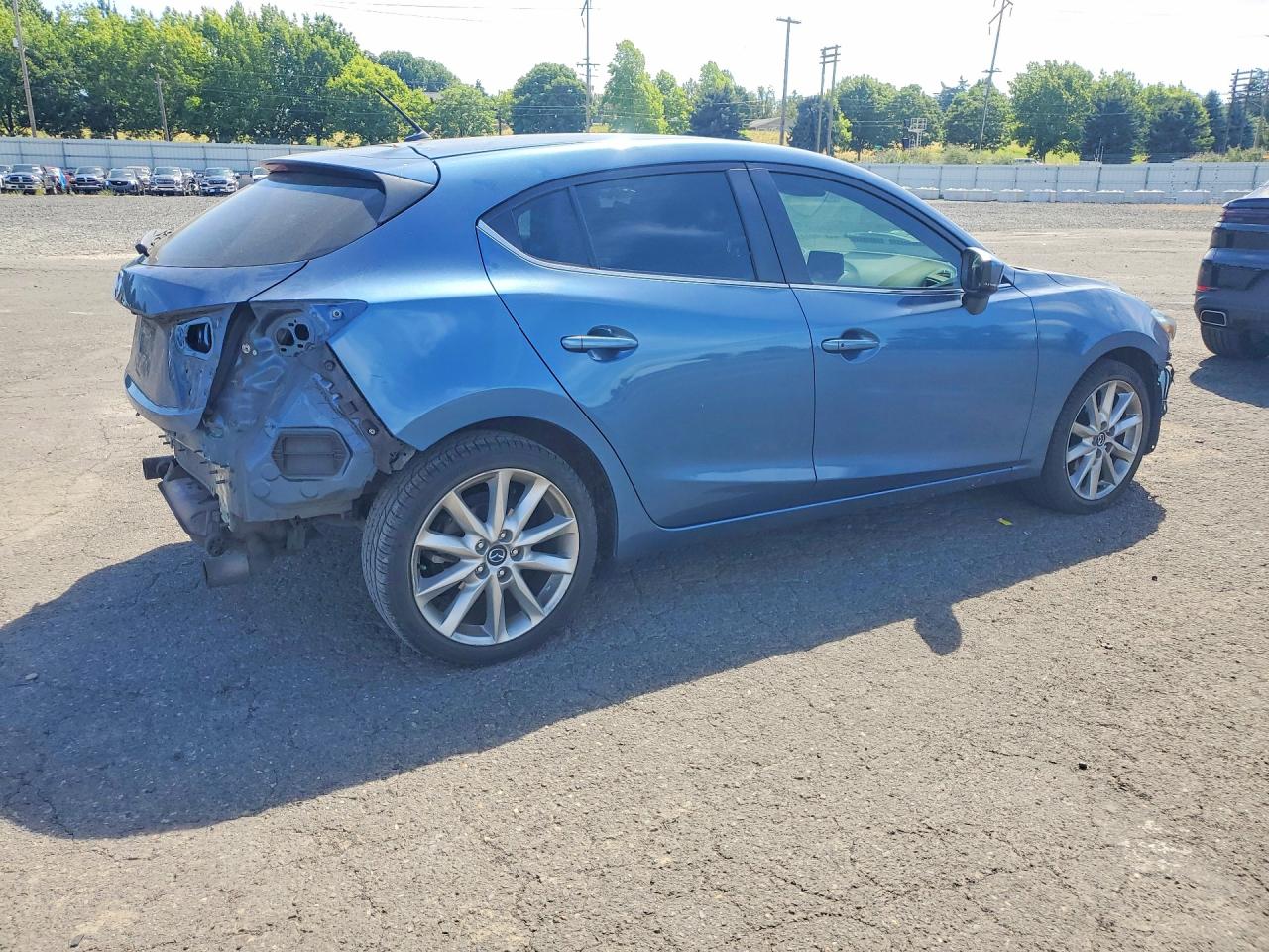 2017 MAZDA 3