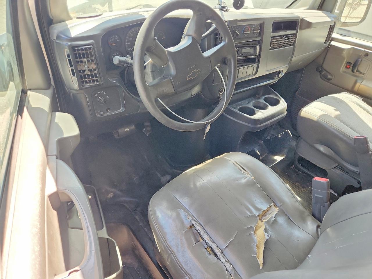2004 CHEVROLET EXPRESS