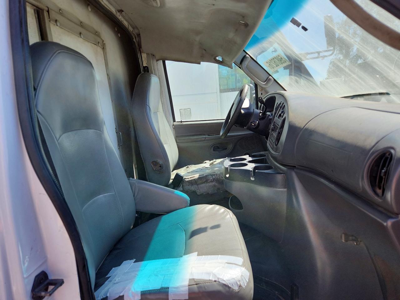 2005 FORD ECONOLINE