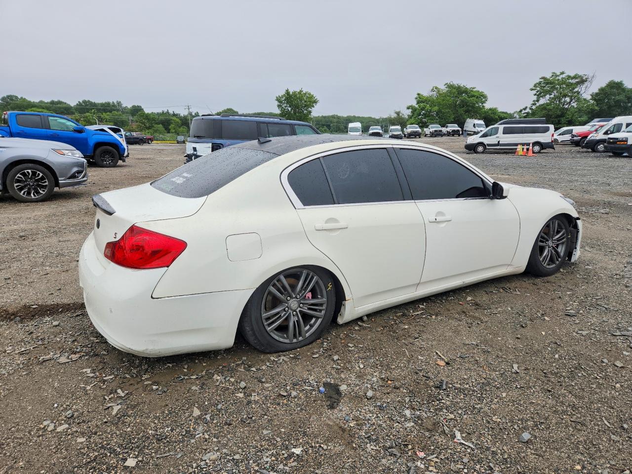 2012 INFINITI G37