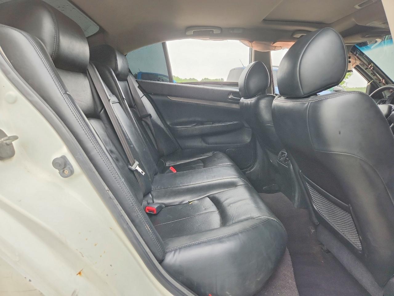 2012 INFINITI G37
