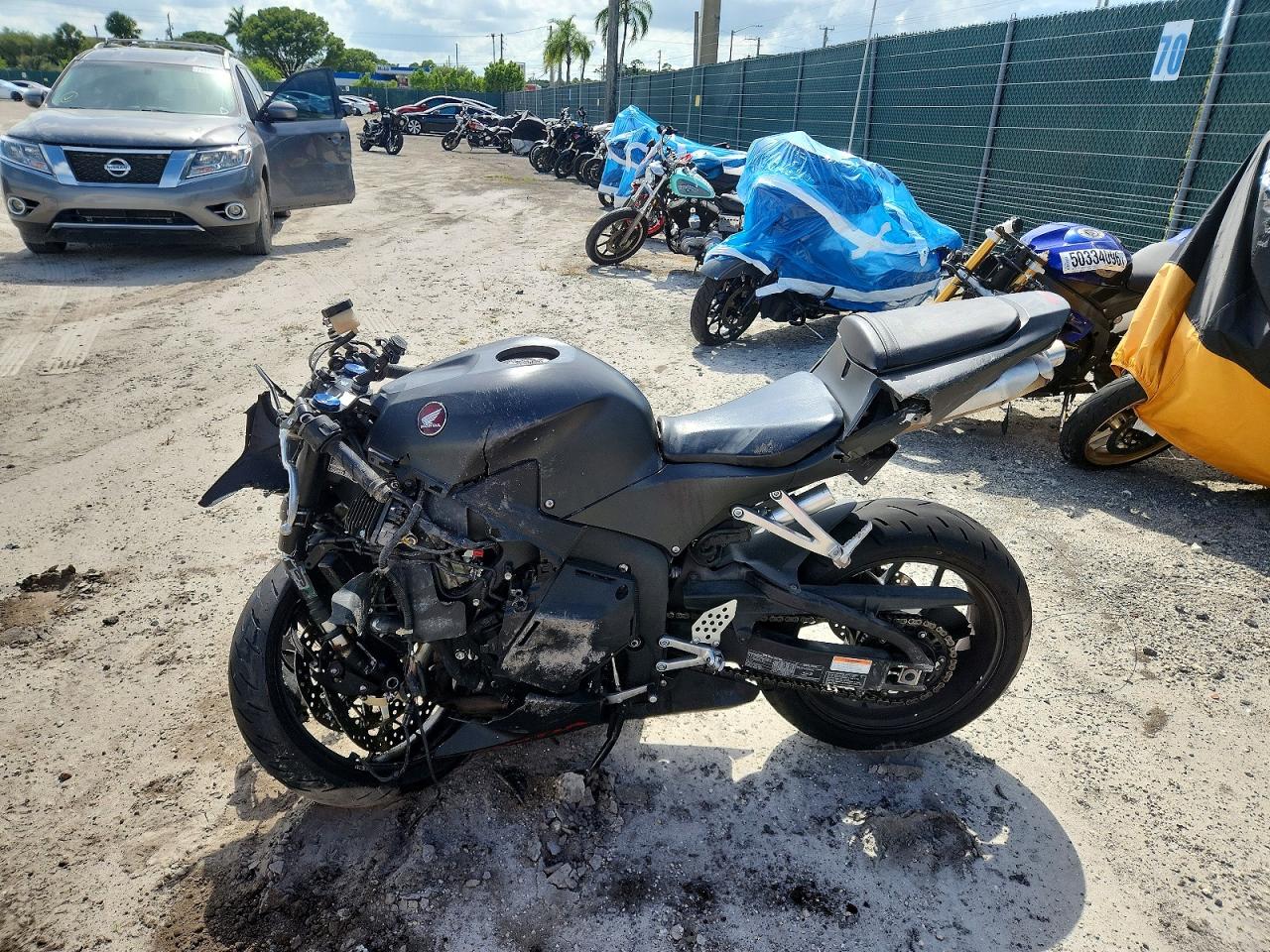 2020 HONDA CBR CYCLE