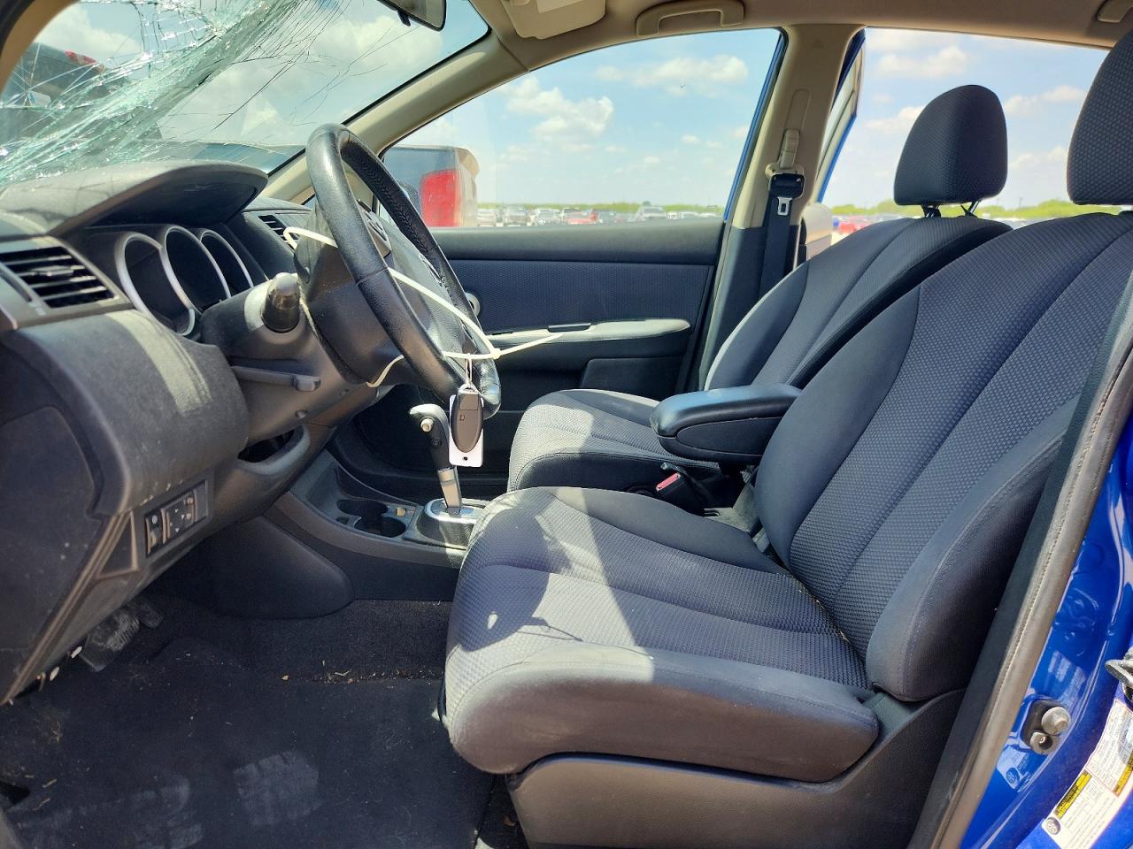 2009 NISSAN VERSA