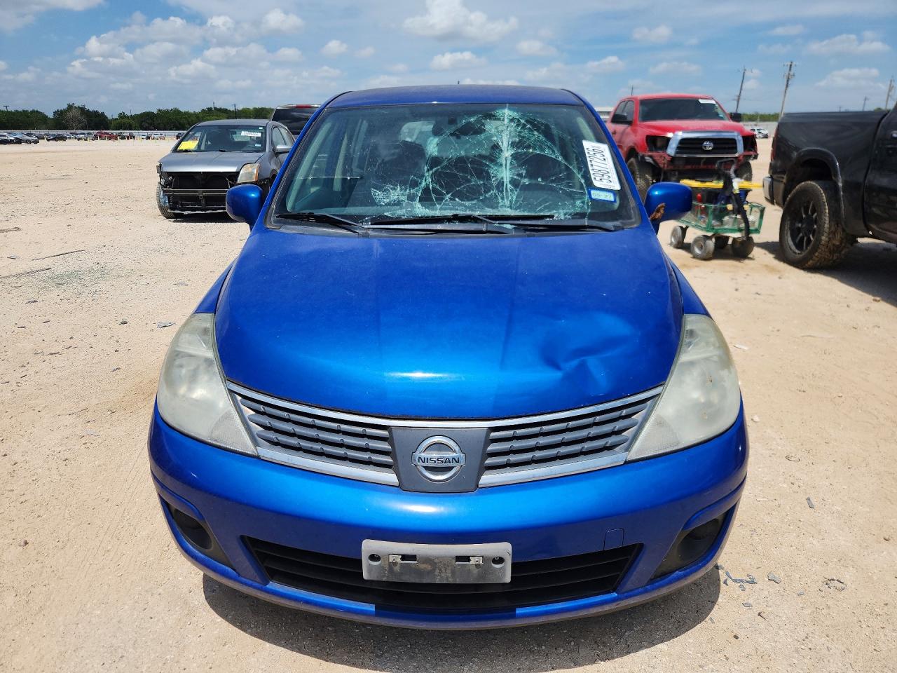 2009 NISSAN VERSA