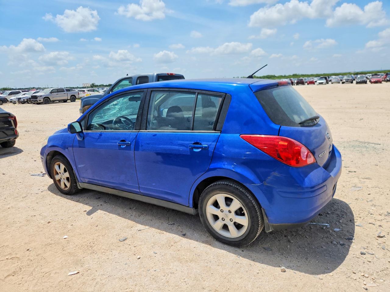 2009 NISSAN VERSA