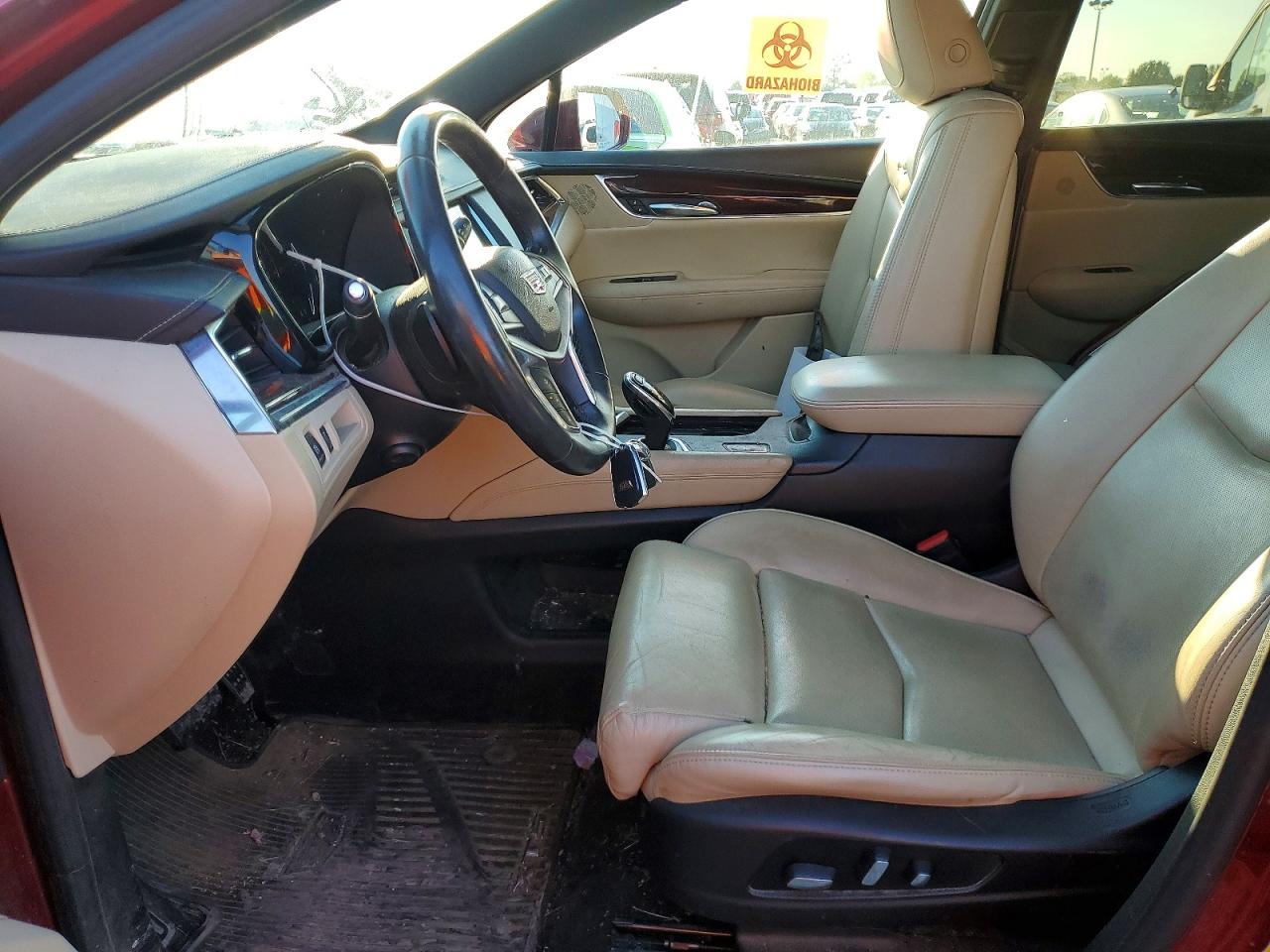 2017 CADILLAC XT5