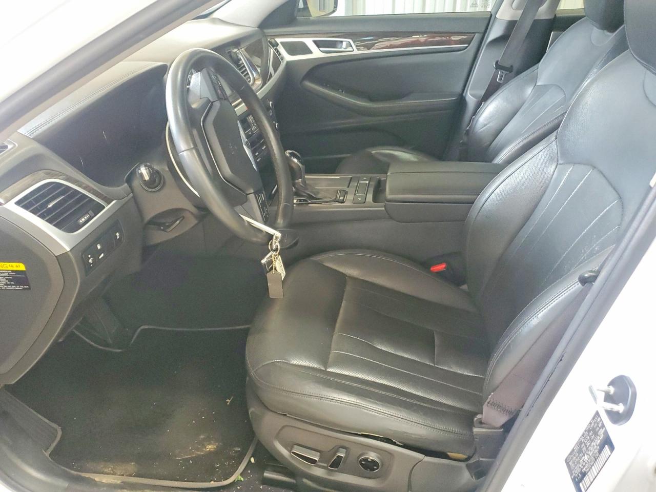 2016 HYUNDAI GENESIS