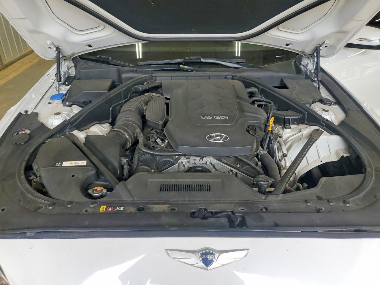 2016 HYUNDAI GENESIS