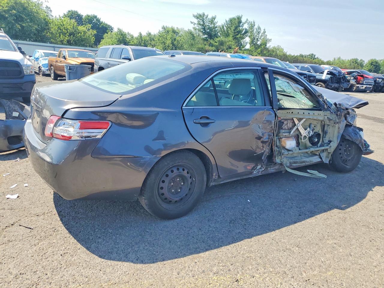 2011 TOYOTA CAMRY