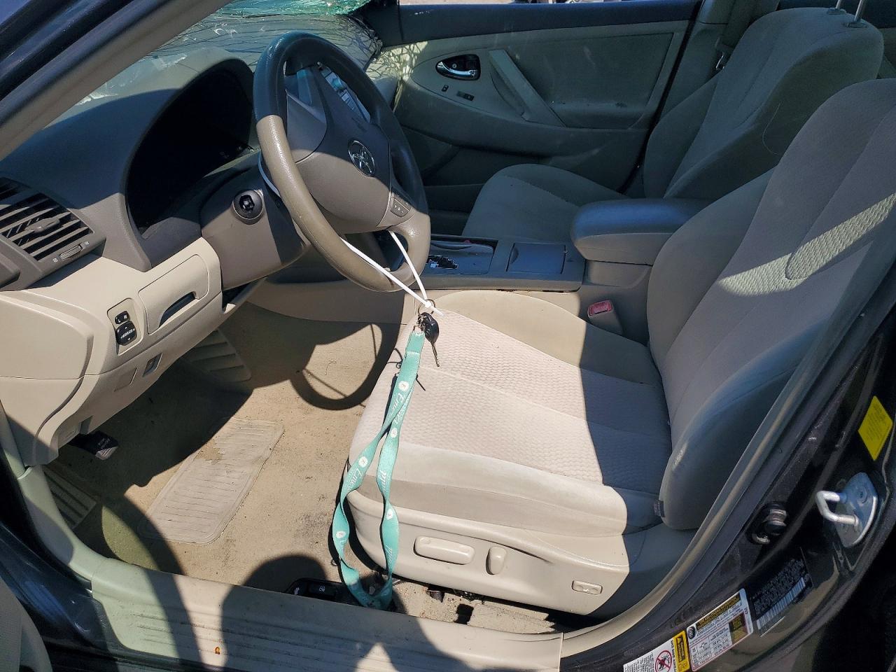 2011 TOYOTA CAMRY