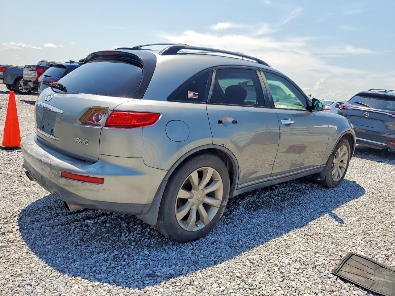 2003 INFINITI FX35