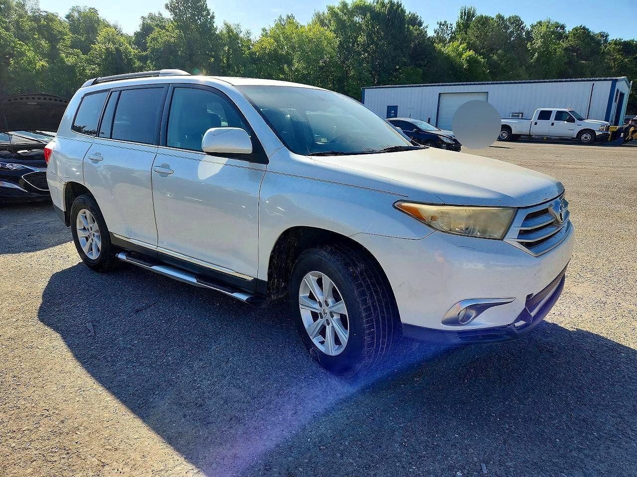 2011 TOYOTA HIGHLANDER