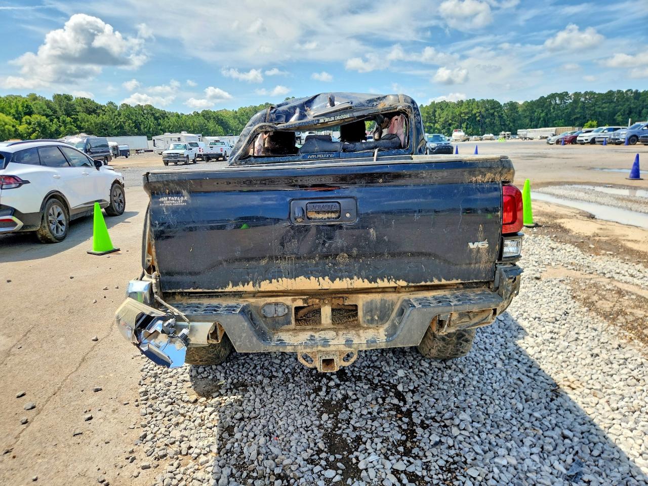 2017 TOYOTA TACOMA
