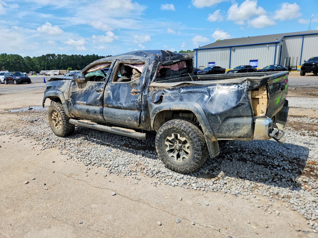 2017 TOYOTA TACOMA