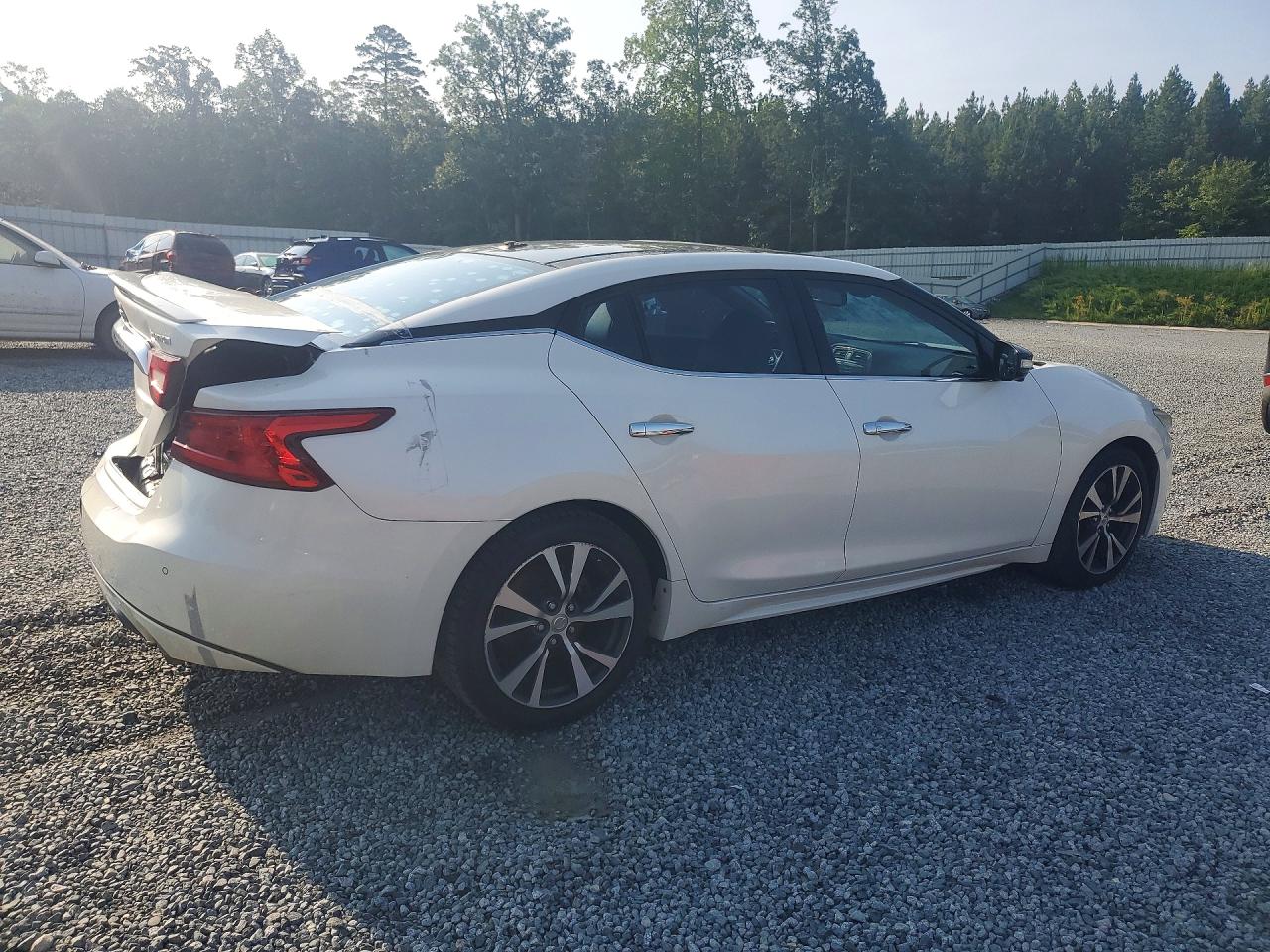 2016 NISSAN MAXIMA