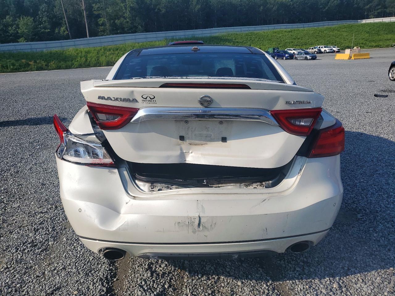 2016 NISSAN MAXIMA