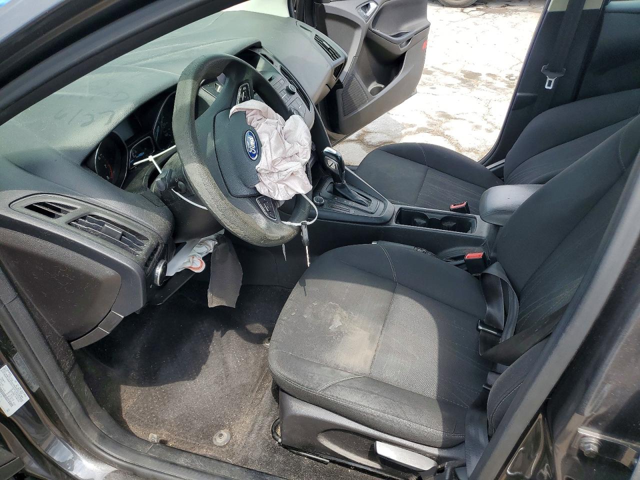 2016 FORD FOCUS