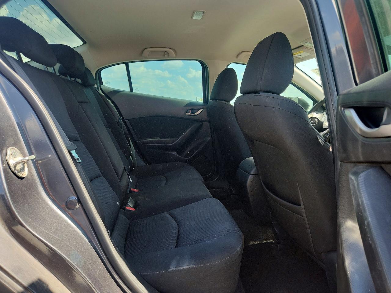 2016 MAZDA 3