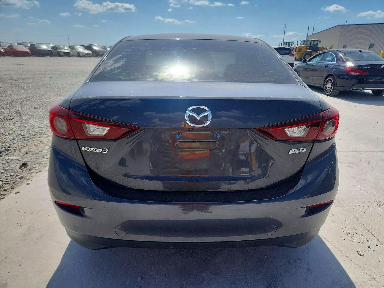 2016 MAZDA 3